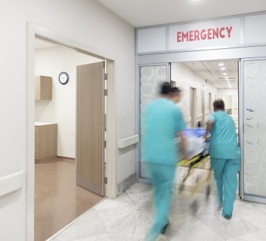 طراحی اورژانس بیمارستان | میدان نبرد سرمایه‌گذاری و مهندسی برای ROI | مشاوره اسپو